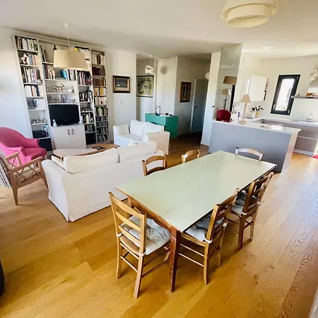 Mosaic Furnished Flat Apartment *
